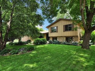 7276 Tartan Curv, Eden Prairie, MN 55346