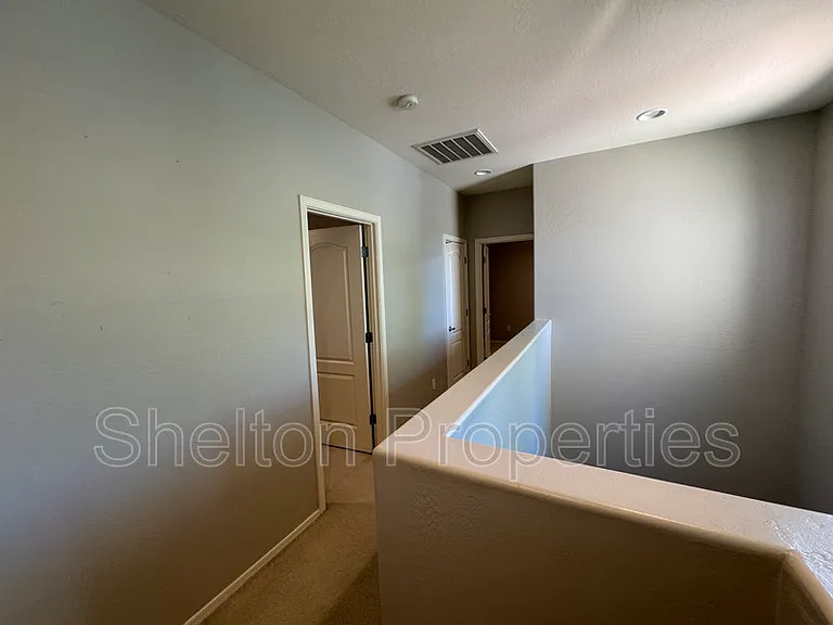 21163 W Sunrise Ln — Photo 14
