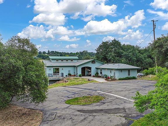 4th image of 7357 Ridge Rd