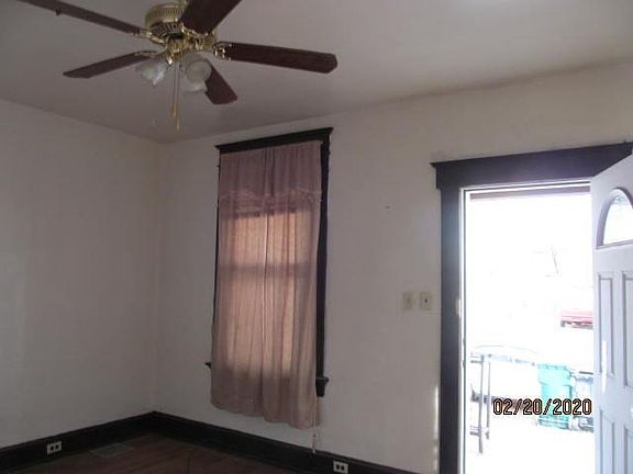 5th image of 3733 Llewellyn Ave