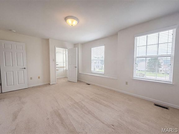 4th image of 3280 Regency Woods Pl