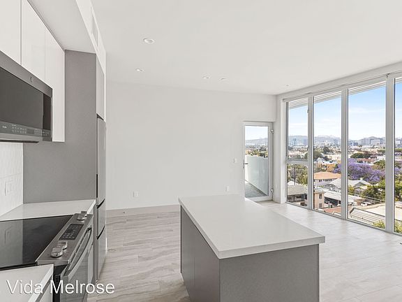 2nd image of 4864 Melrose Ave #210
