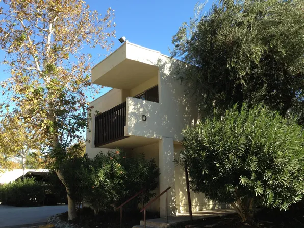 23515 Lyons Ave Unit S4, Santa Clarita, CA 91355