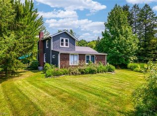 8318 Bainbridge Rd, Chagrin Falls, OH 44023