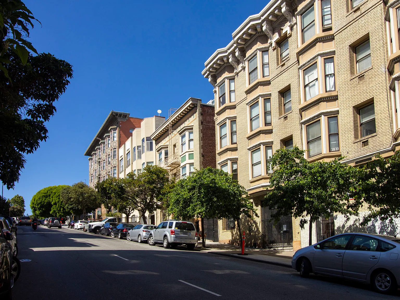920 Leavenworth — Photo 4