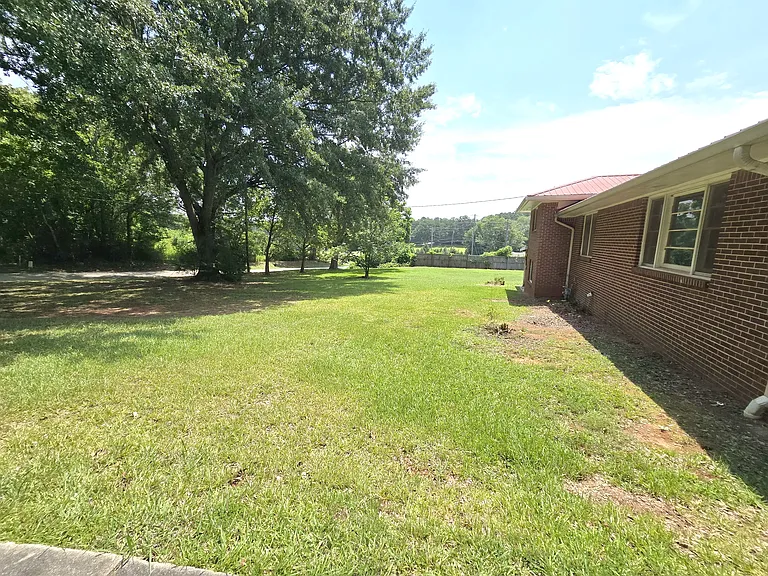 Thunder Rd — Photo 13