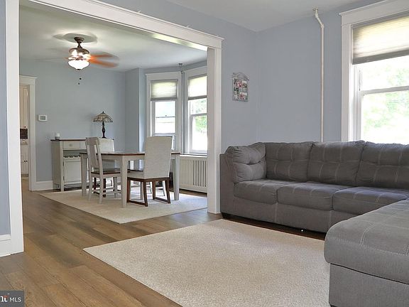 5th image of 222 N 6th St
