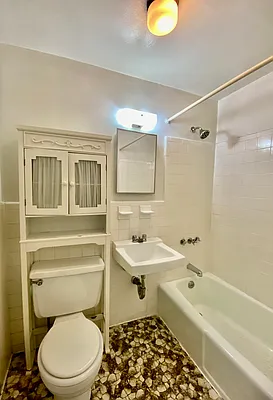 Rented by CMV Realty Inc. | media 19