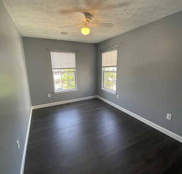 8025 Brookstone Ct — Photo 25