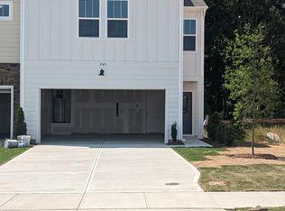 248 Brook Farm Ln, Fuquay Varina, NC 27526