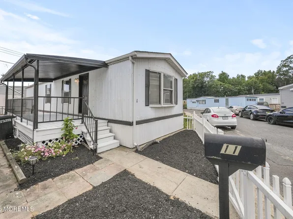 11 Avenue D, Hazlet, NJ 07734