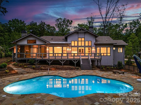 2nd image of 17 Nestlewood Dr