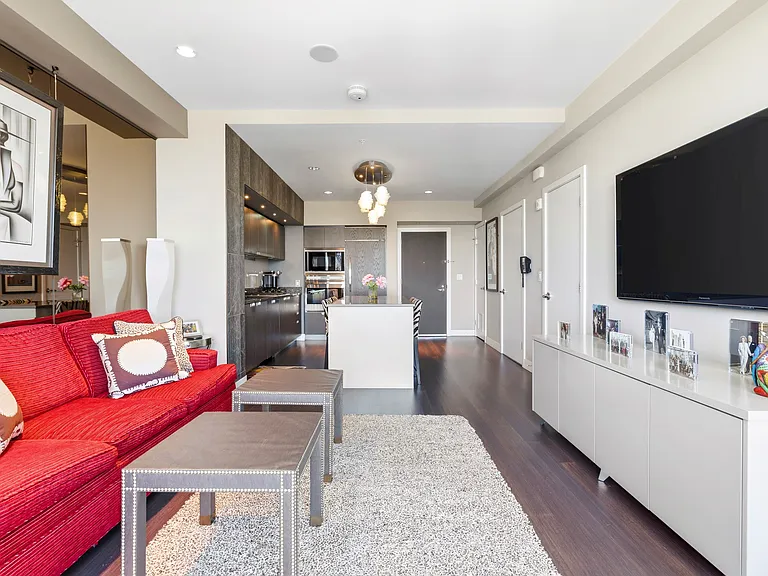110 Stuart St #27F — Photo 13