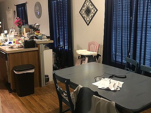 2nd image of 2337 Dennis Ln