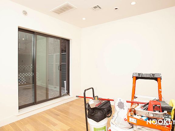 2nd image of 818 Lexington Ave #1L