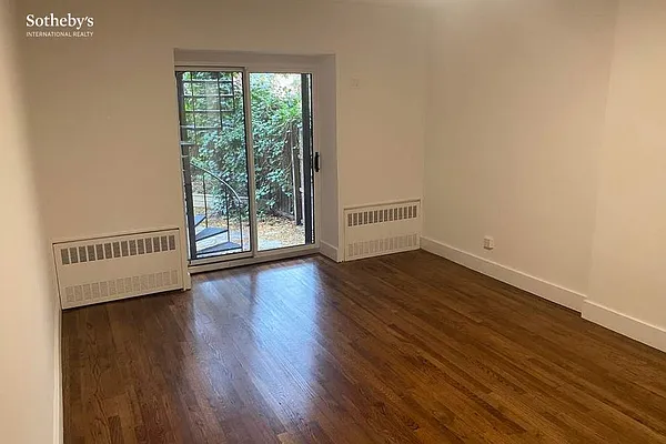 Rented by Sotheby's International Realty | media 41