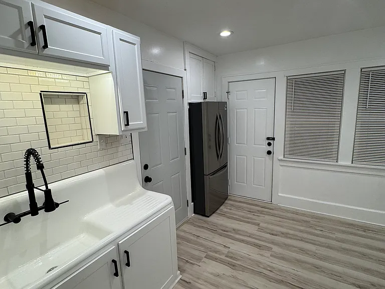 8821 W Greenfield Ave — Photo 2