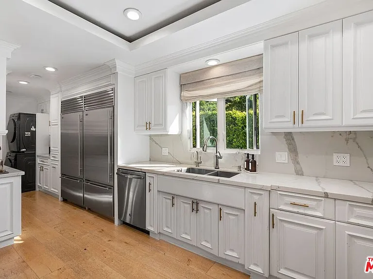 2120 San Ysidro Dr — Photo 14