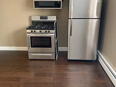 2 bed, $1,400 — Photo 2