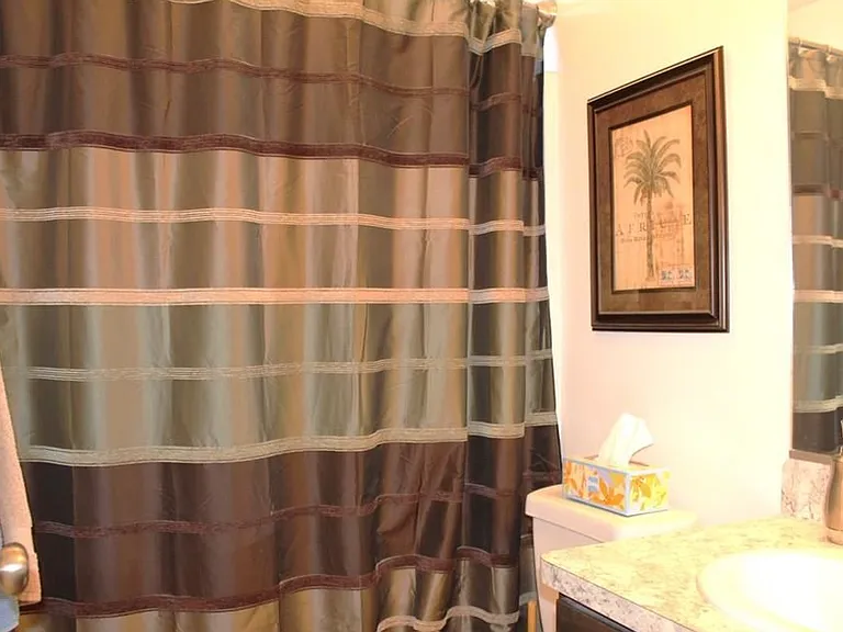 5172 Ryanne Way — Photo 16