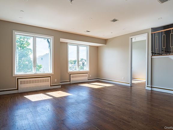 3rd image of 18 Twin Avenue #304