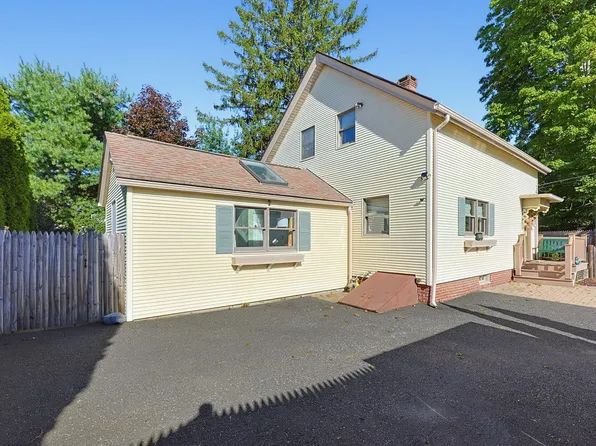 136 East St, North Attleboro, MA 02760