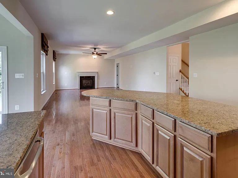 12760 Manor Hall Ct — Photo 15