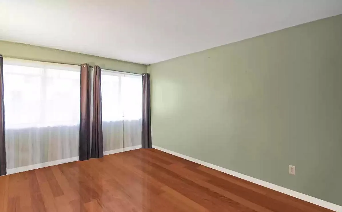Building Photo - D13 Avon Dr #D13