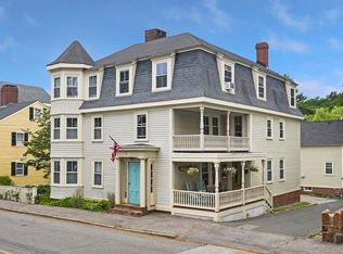 26 School St, Manchester, MA 01944