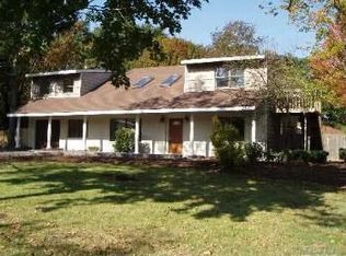 49 Patricia Ln, South Setauket, NY 11720
