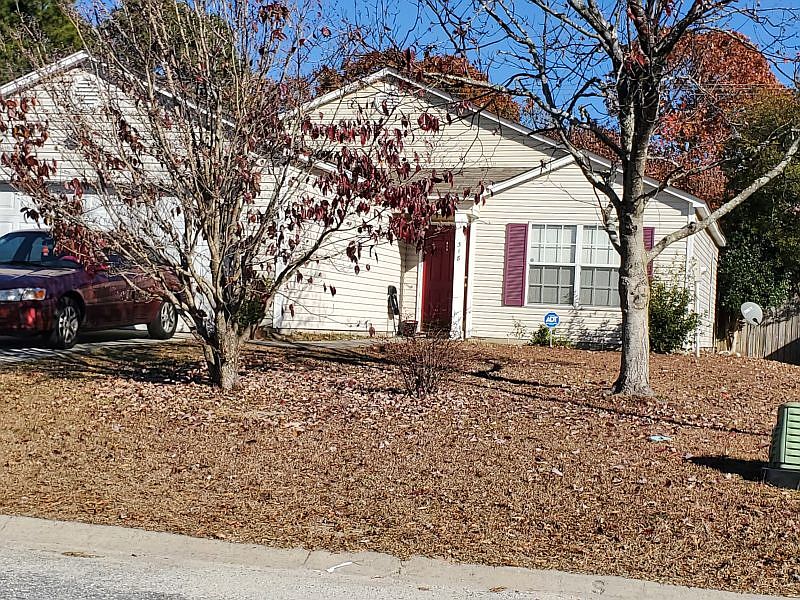 2nd image of 318 Castle Ridge Dr #1