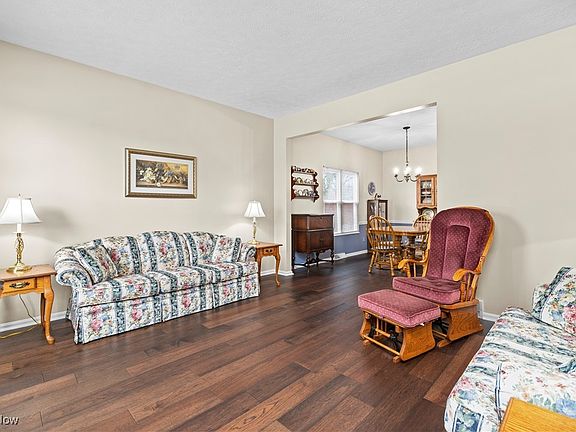 4th image of 7365 Glenside Ln