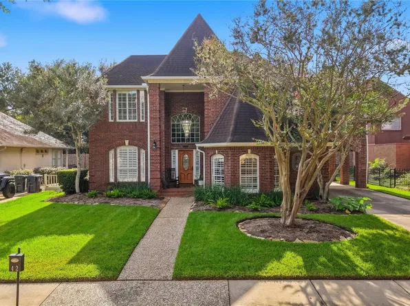 402 Lakeside Blvd, Sugar Land, TX 77478