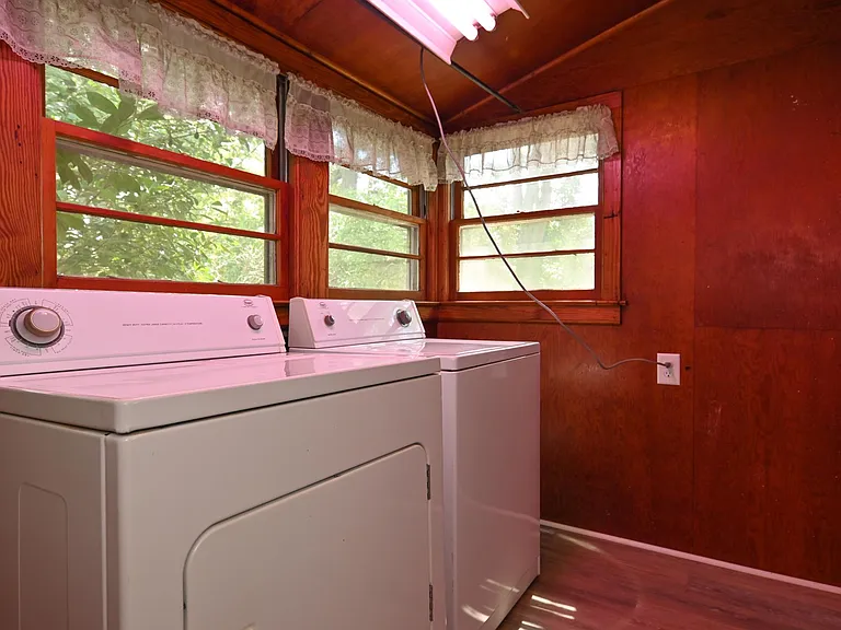1095 Oconee St — Photo 23