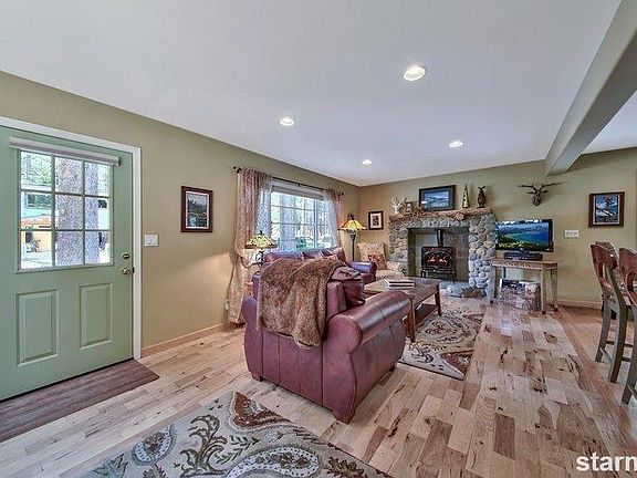2nd image of 490 Cayuga Cir