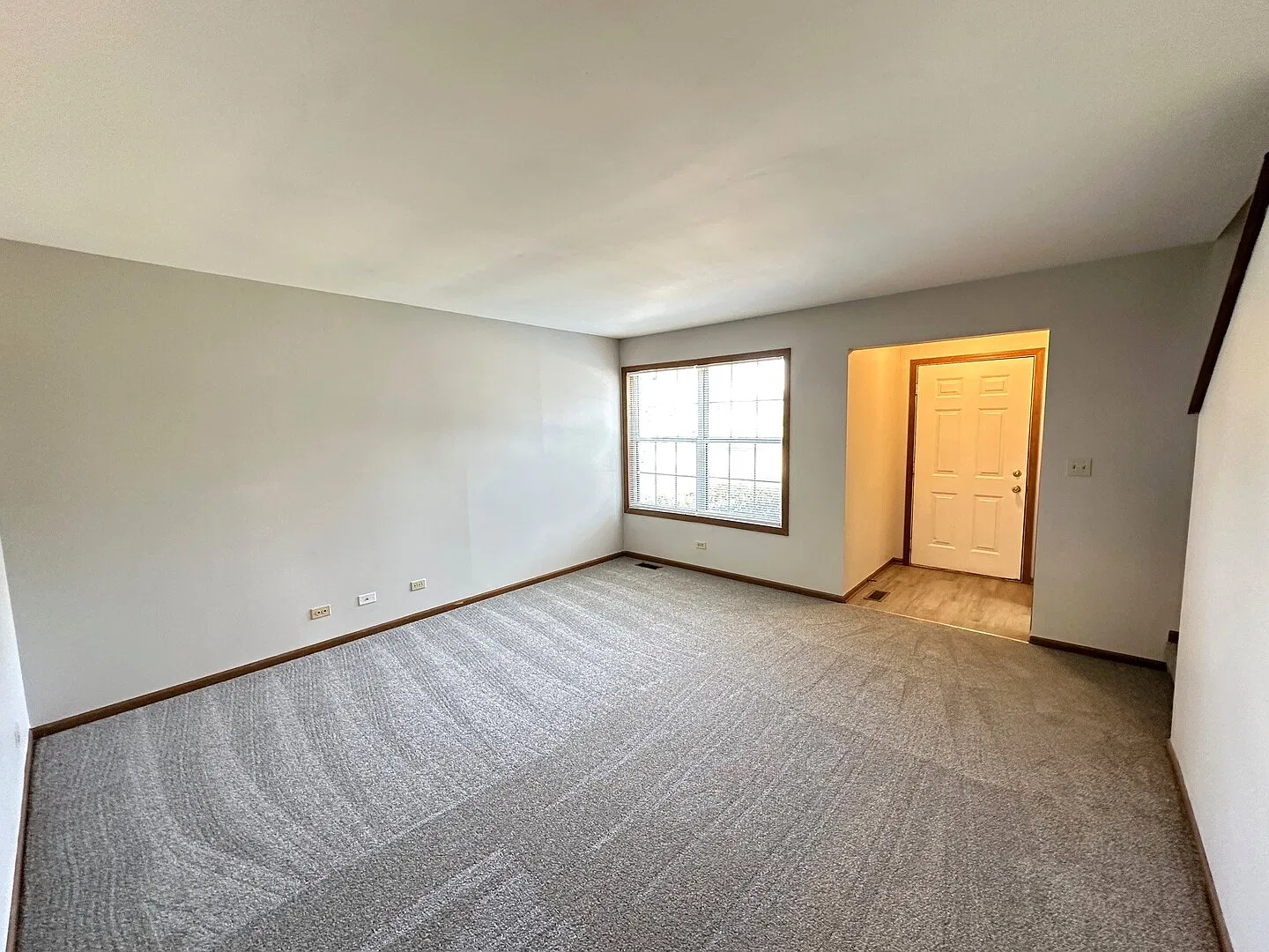 2 bed, 1.5 bath, 1033 sqft, $1,850 — Photo 3
