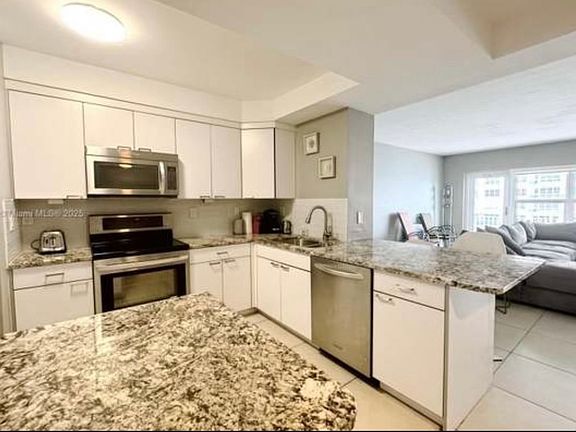 3rd image of 3850 Galt Ocean Dr APT 1810