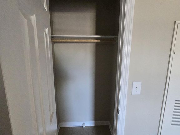 4th image of 1300 Hammock Ln APT 1