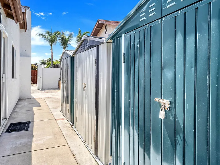 1472 Loma Ln — Photo 40