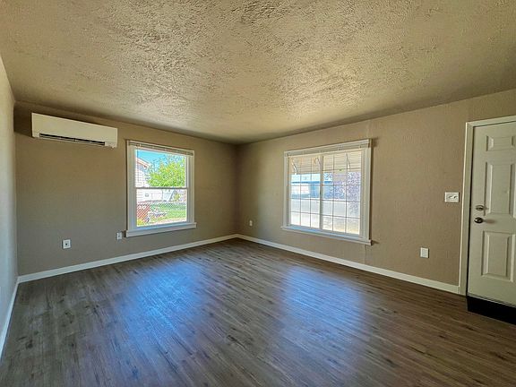4th image of 1510 Voelker Ave