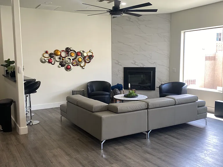 920 E Devonshire Ave #3032 — Photo 49