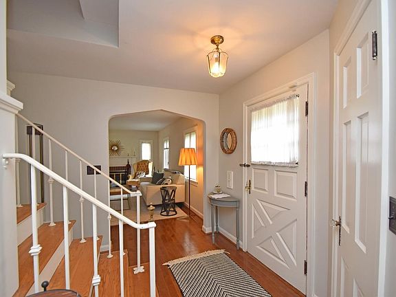 3rd image of 6529 Baywood Ln
