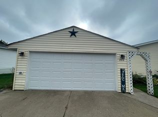 6333 Hodgson Rd #230, Lino Lakes, MN 55014