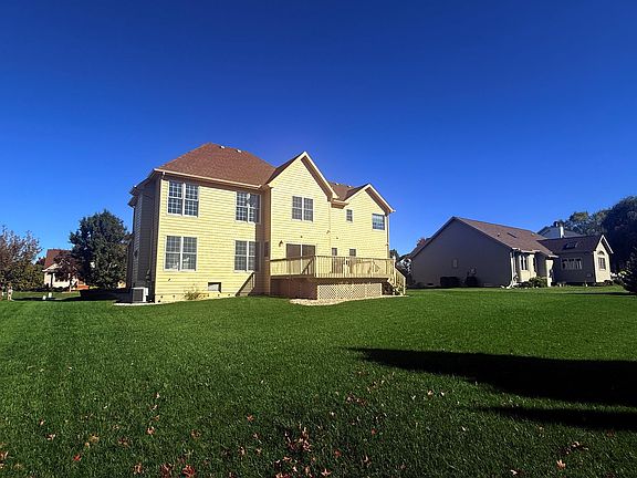 3rd image of 1457 Diamond Blvd