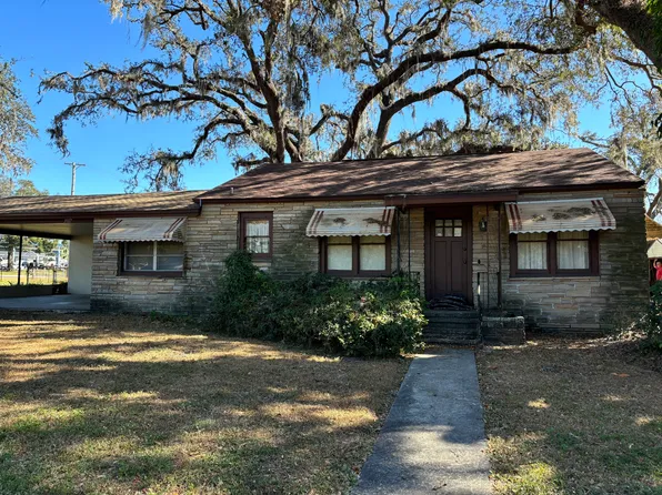 3917 Orange St, Seffner, FL 33584