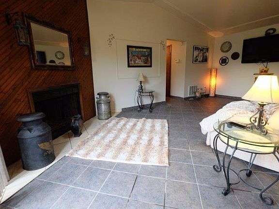 3rd image of 2200 Augusta Blvd APT 131