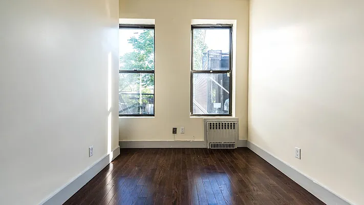 Rented by Nooklyn NYC LLC | media 19