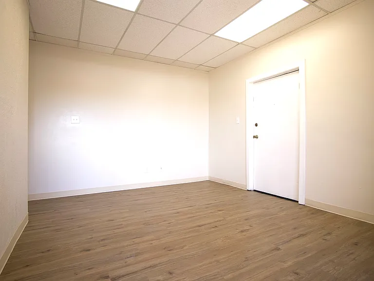 4700 N Mesa St #B3 — Photo 8