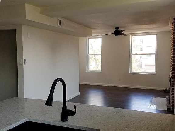 4th image of 4410-4412 Swan Ave