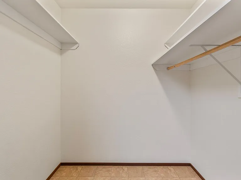6469 N San Pedro Ave — Photo 23